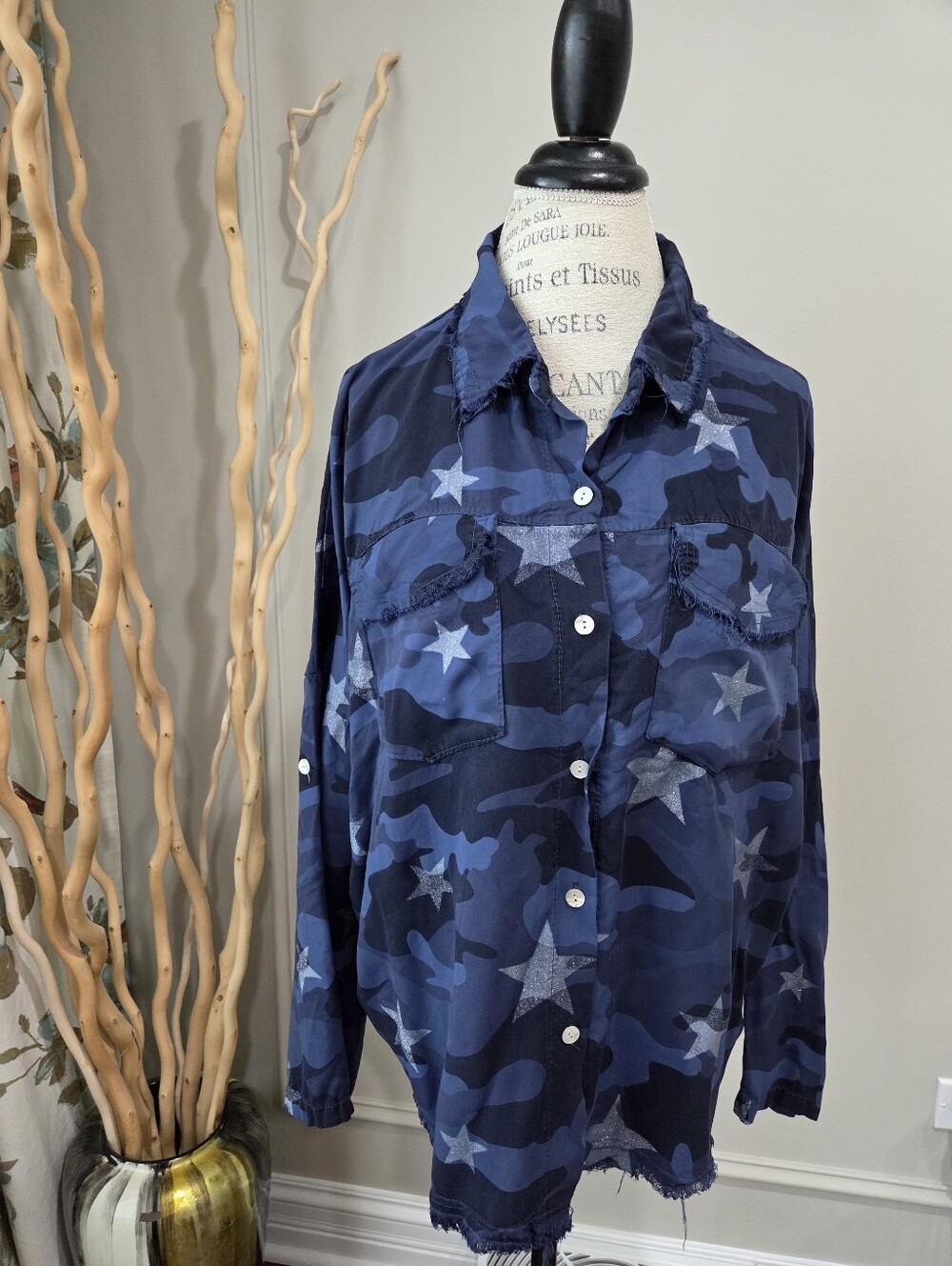 Venti 6 Blue Camo Star Button-Up Shirt Womens Sz.L